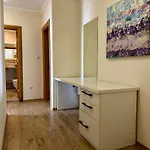 Cosher Gardenia Palace 6 Free Parking Apartman *
