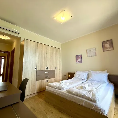 Cosher Gardenia Palace 6 * Πομόριε